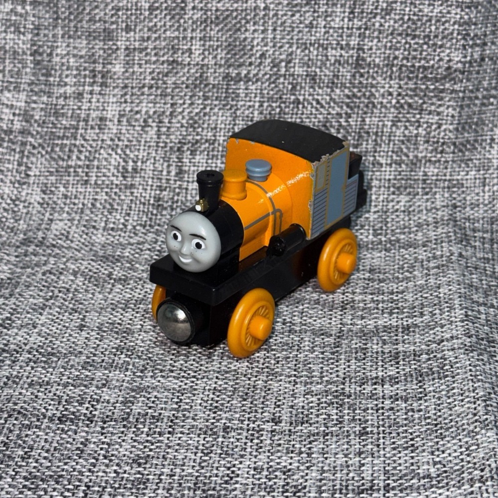 Thomas & Friends Wooden Railway Dash Engine Orange Train
